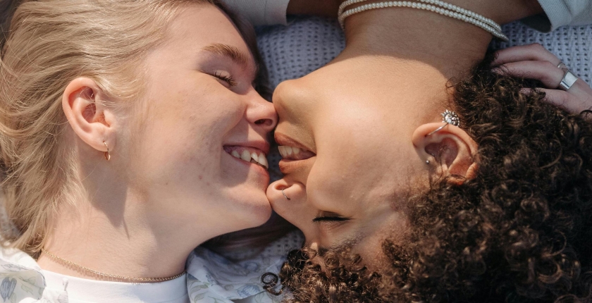 Onbekend, niet onbemind: aandacht voor seksuele gezondheid bij vrouwen die seks hebben met vrouwen